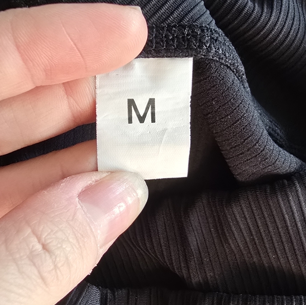 Black Crossover Ribbed Leggings With Pockets​ - Picture 7 of 7